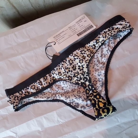 dolce and gabbana thong